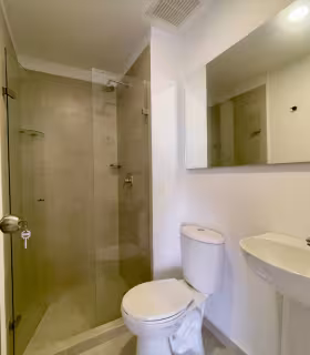 Ba&ntilde;o social