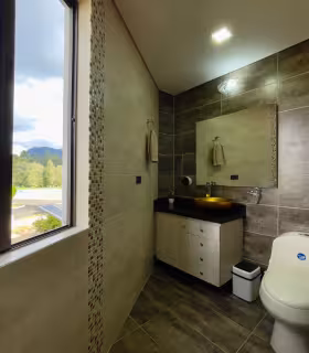 Ba&ntilde;o